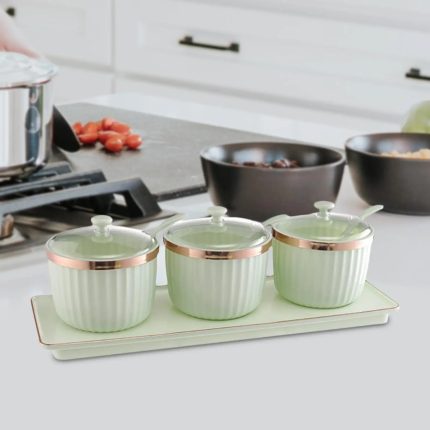 Сет од 3 садови за зачини со лажичка и послужавник